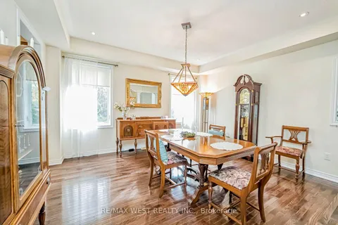 5 Westlea Ave, Richmond Hill, ON L4E 3A5