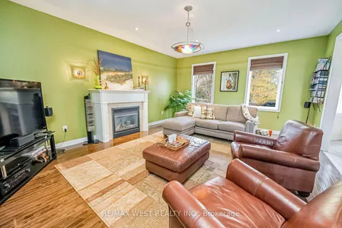 5 Westlea Ave, Richmond Hill, ON L4E 3A5