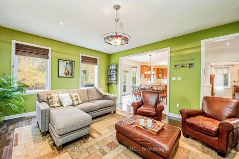 5 Westlea Ave, Richmond Hill, ON L4E 3A5