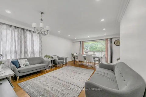 340 Skopit Rd, Richmond Hill, ON L4C 2Y8