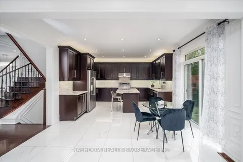 27 Leith Dr, Bradford West Gwillimbury, ON L3Z 0G5