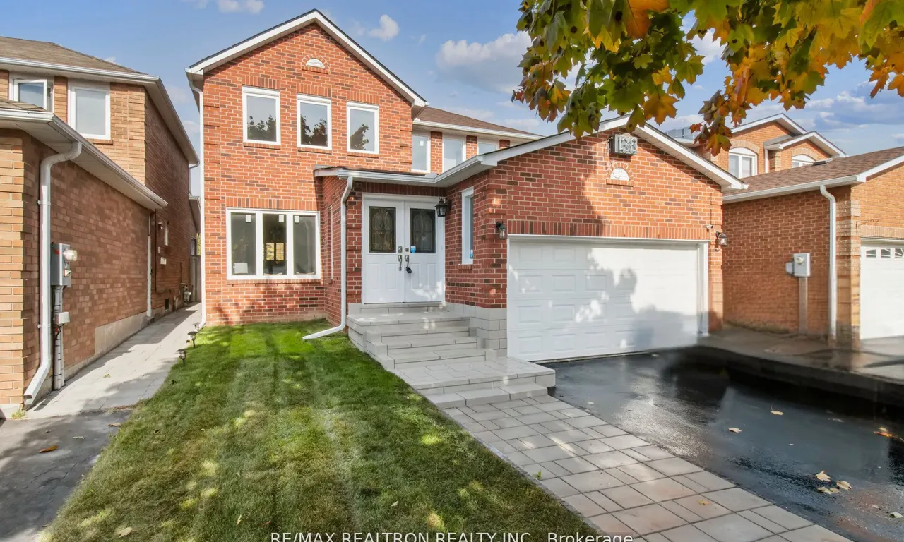 136 Millcroft Way, Vaughan, ON L4J 6P7