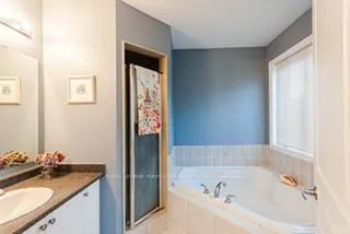 18 Stookes Cres, Richmond Hill, ON L4E 0J4