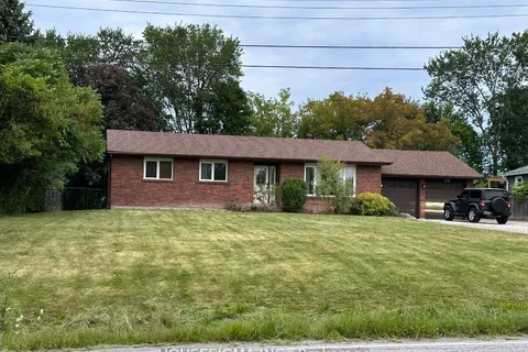 176 Old Homestead Rd, Georgina, ON L4P 3C8
