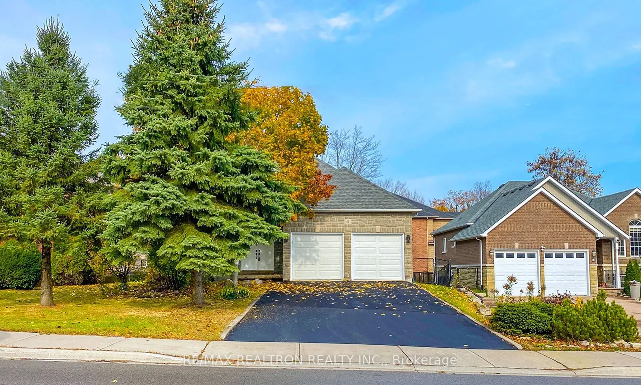 6 Snively St, Richmond Hill, ON L4E 3E7
