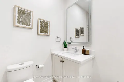 6 Snively St, Richmond Hill, ON L4E 3E7