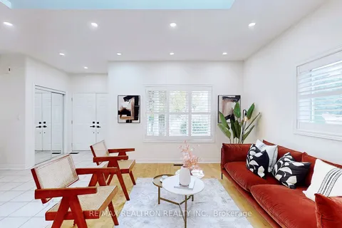 6 Snively St, Richmond Hill, ON L4E 3E7