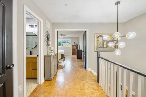 4 Sarno St, Vaughan, ON L4H 1X2