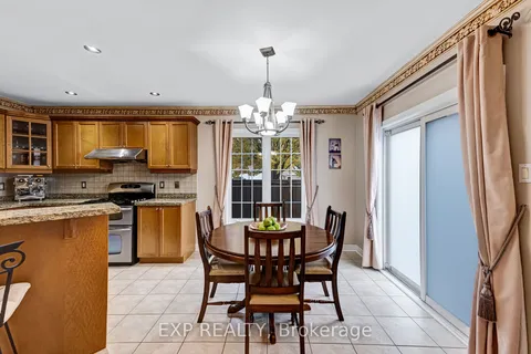 184 Aspenwood Dr, Newmarket, ON L3X 2X3