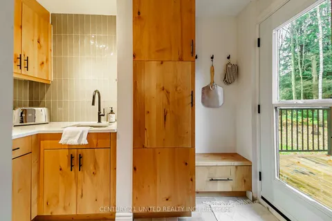 647C Ravenshoe Rd, Uxbridge, ON L9P 1R2