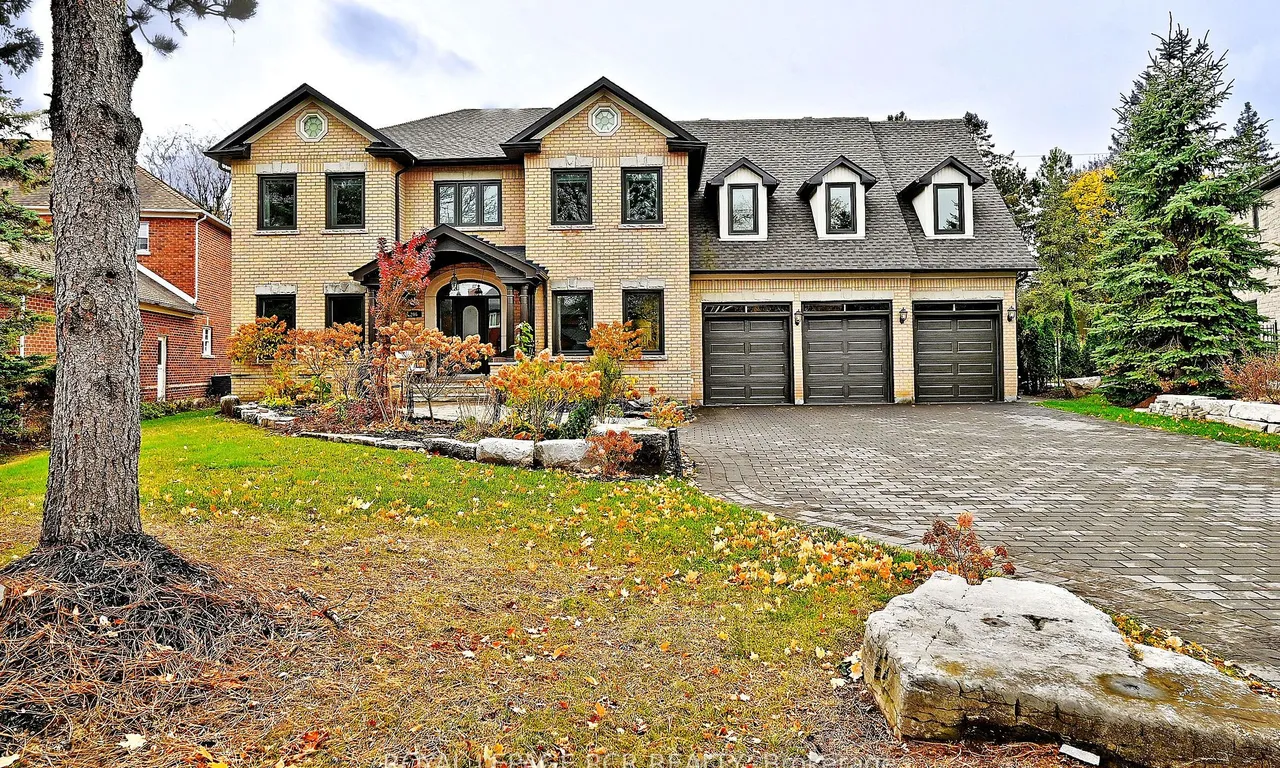 206 Corner Ridge Rd, Aurora, ON L4G 6L5