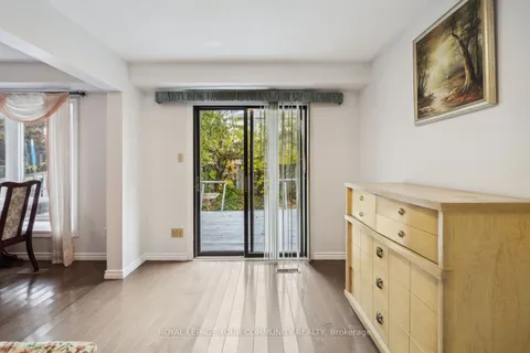 154 Lisa Cres, Vaughan, ON L4J 2N3