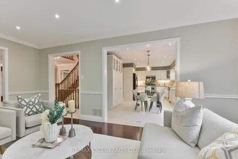 19 Sycamore Dr, Markham, ON L3T 5V3