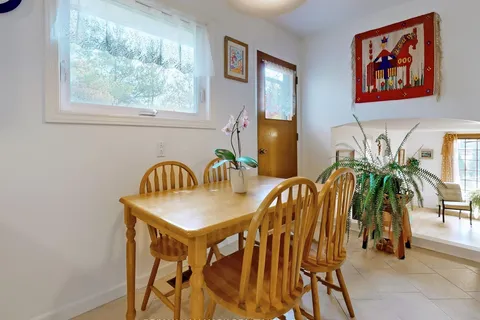 5193 Aurora Rd, Whitchurch-Stouffville, ON L4A 7X4