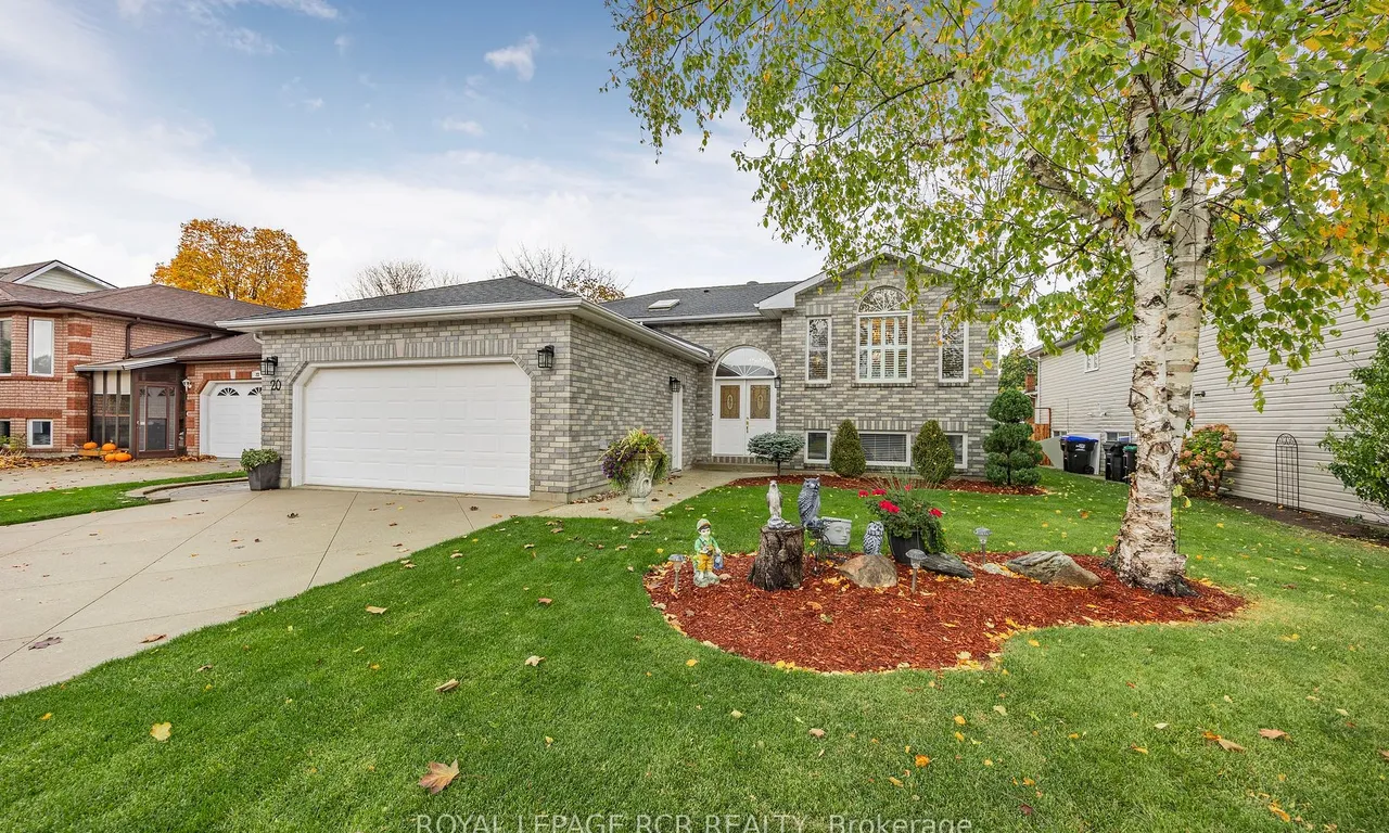 20 Riverdale Dr, Wasaga Beach, ON L9Z 1E9