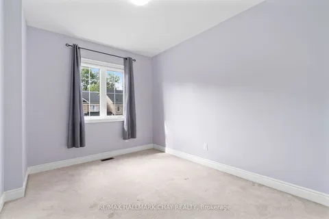 8 Blasi Crt, Wasaga Beach, ON L9Z 0H3