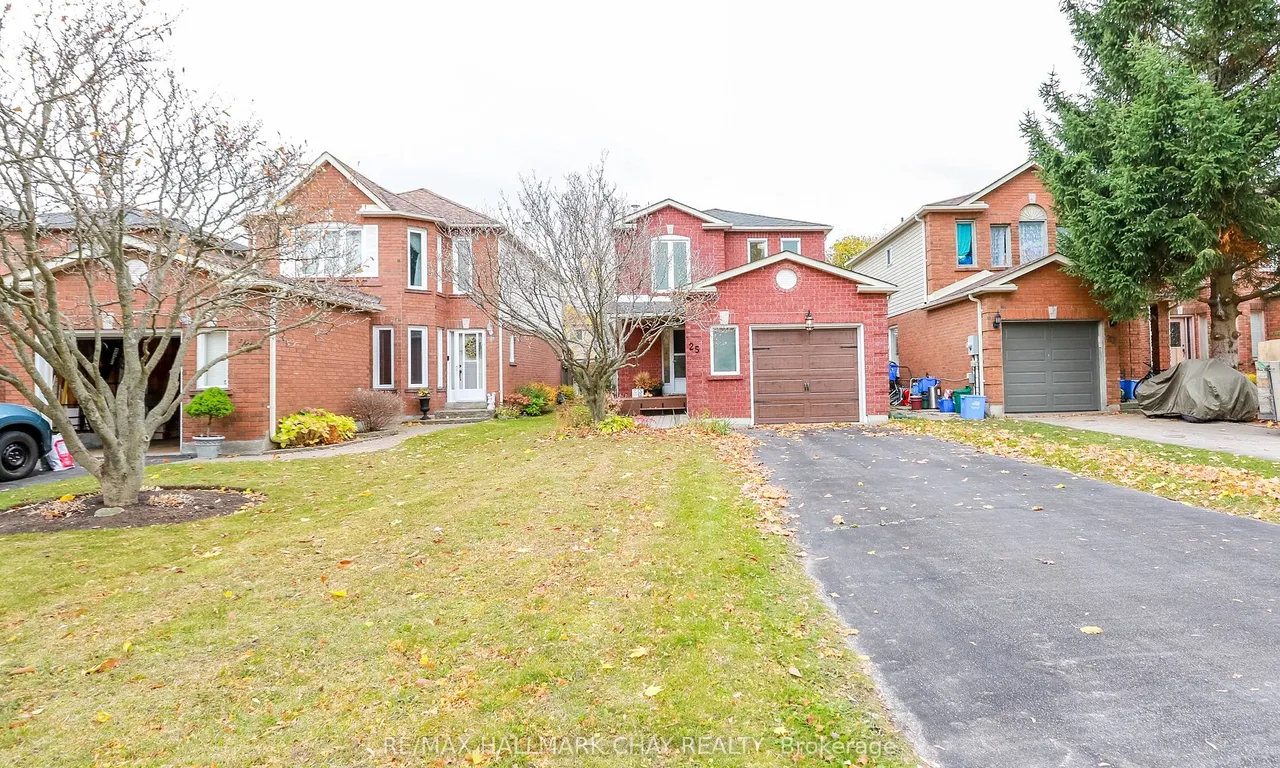 25 Laidlaw Dr, Barrie, ON L4N 7S1