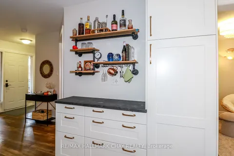 25 Laidlaw Dr, Barrie, ON L4N 7S1