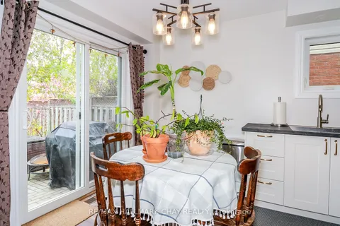 25 Laidlaw Dr, Barrie, ON L4N 7S1
