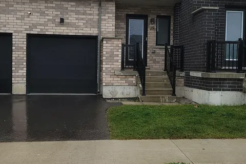 79 Gateland Dr, Barrie, ON L4N 6K7