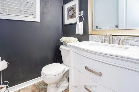 64 Westminster Circ, Barrie, ON L4M 0A5