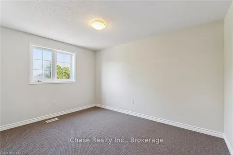 46 SYDENHAM WELLS, Barrie, ON L4M 6R4