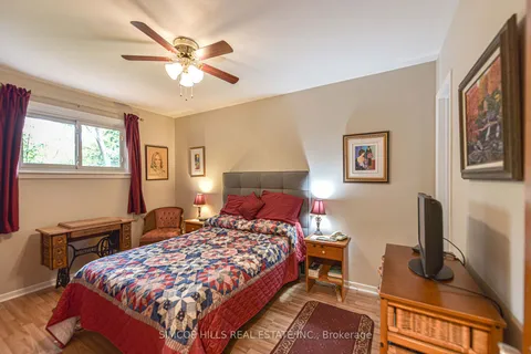 393 Homewood Ave, Orillia, ON L3V 3K9