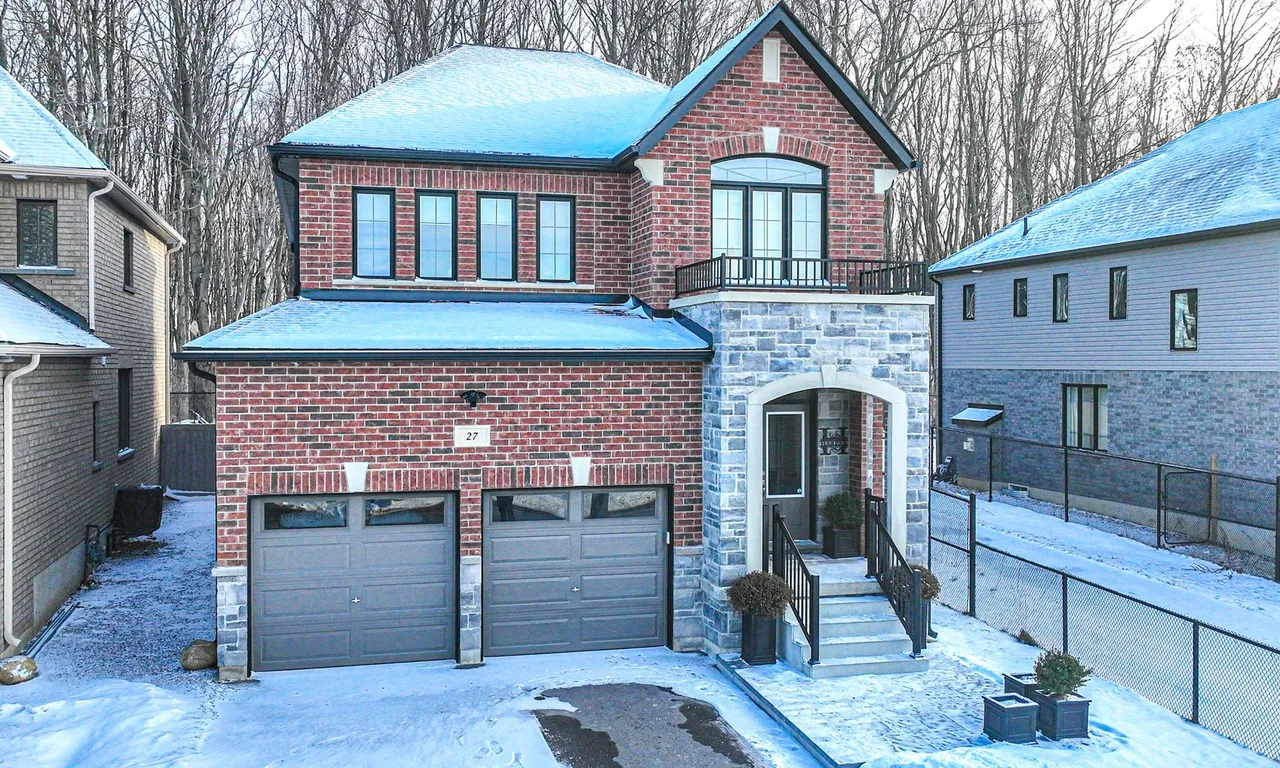 27 Atlantis Dr, Orillia, ON L3V 8L4