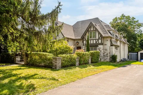 60 High St, Barrie, ON L4N 1W4