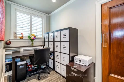 60 High St, Barrie, ON L4N 1W4