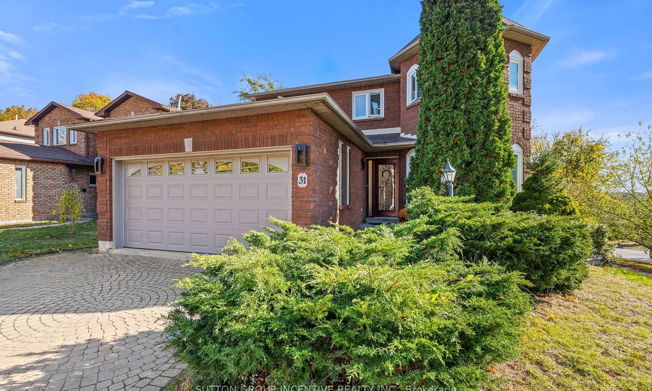 31 Moore Pl, Barrie, ON L4N 6N8