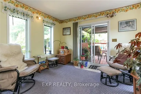 225 39TH St, Wasaga Beach, ON L9Z 1S3