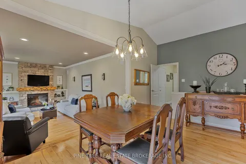30 Hickory Lane, Oro-Medonte, ON L0K 1E0