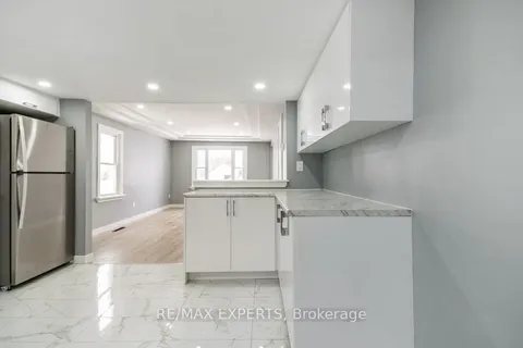 282 Gill St, Orillia, ON L3V 4K4