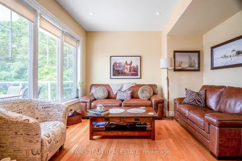 52 Drummond Dr, Penetanguishene, ON L9M 0A2