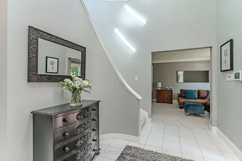 48 Lawrence Ave, Springwater, ON L9X 0C6