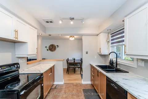 80 Woodland Dr, Midland, ON L4R 4E1