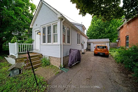 86 Neywash St, Orillia, ON L3V 1X5