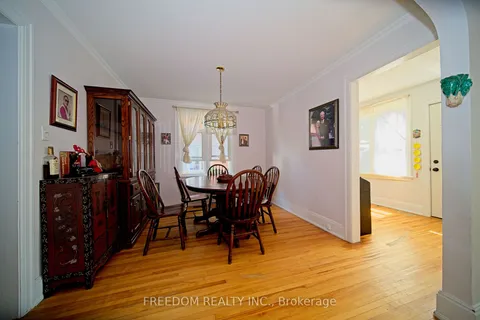 86 Neywash St, Orillia, ON L3V 1X5