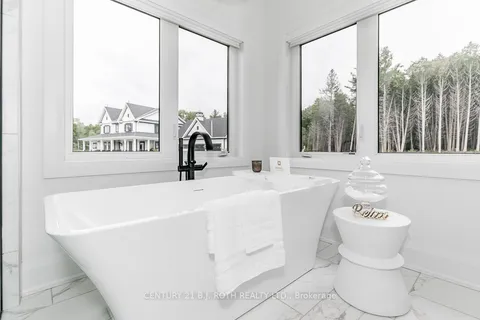 7 Cleveland Court, Oro-Medonte, ON L0K 1E0