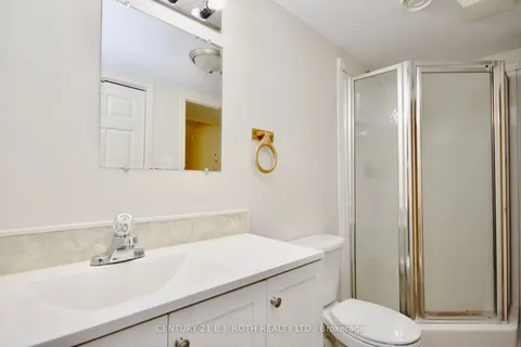 16 Louise Lane, Orillia, ON L3V 7W1