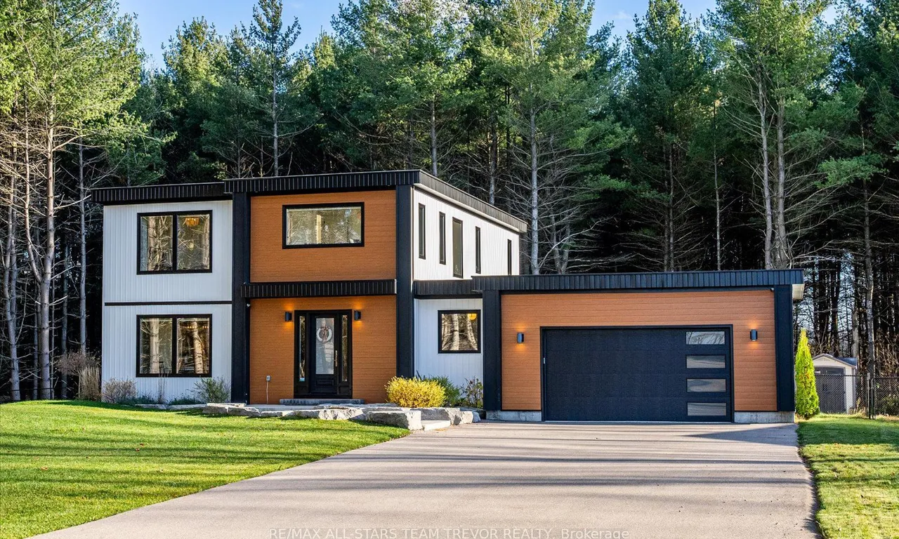 805 Horseshoe Valley Rd, Oro-Medonte, ON L0K 1E0
