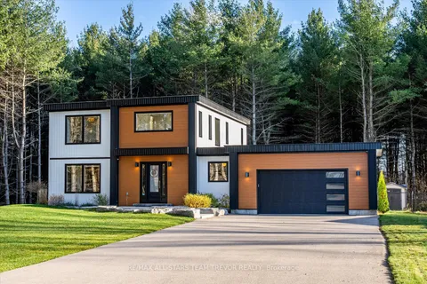 805 Horseshoe Valley Rd, Oro-Medonte, ON L0K 1E0