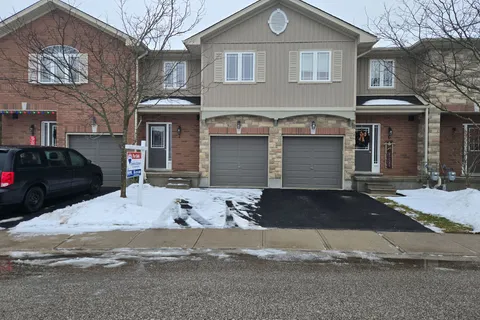 204 Alva St, Barrie, ON L4N 3W3