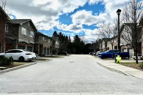 204 Alva St, Barrie, ON L4N 3W3