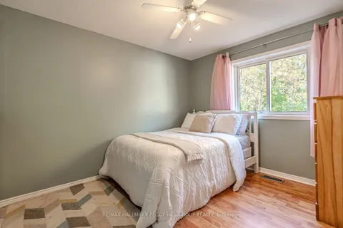 46 Patricia Ave, Barrie, ON L4M 5S6