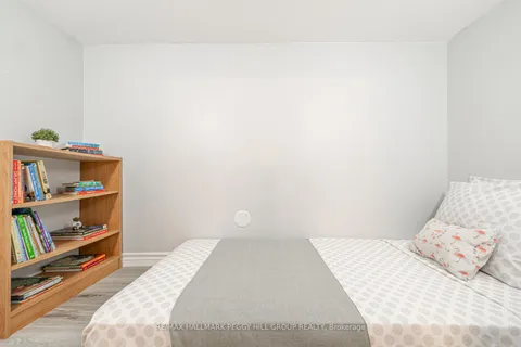 46 Patricia Ave, Barrie, ON L4M 5S6