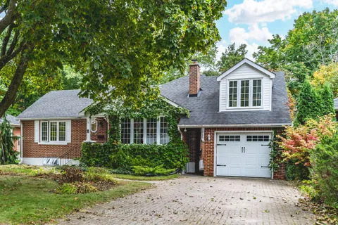 9 Orchard Dr, Barrie, ON L4M 1N5