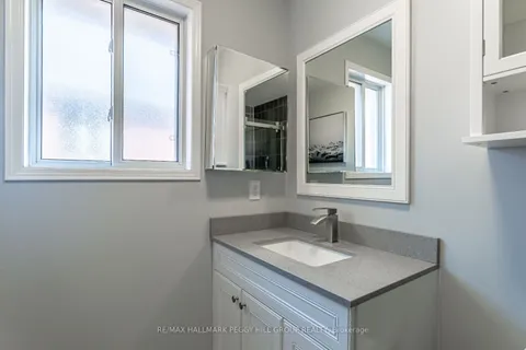 48 Loon Ave, Barrie, ON L4N 8W6