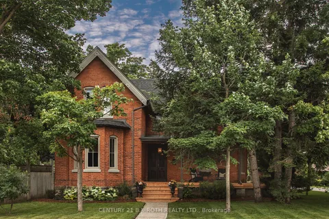 42 BURTON Ave, Barrie, ON L4N 2R6